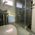 Regina Rex With Swimming Pool Апартаменты *