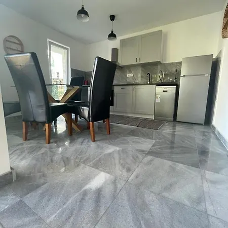 Regina Rex With Swimming Pool Lejlighed *