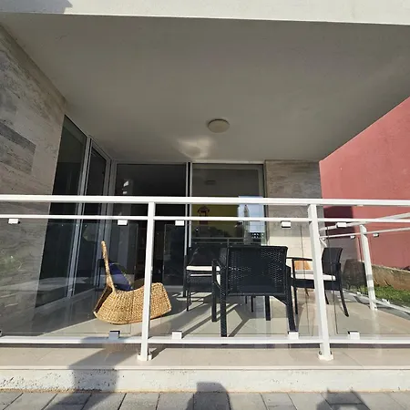 Regina Rex With Swimming Pool Jezera