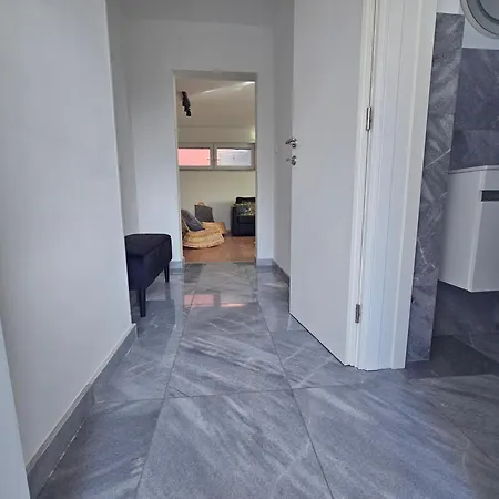 Regina Rex With Swimming Pool Jezera