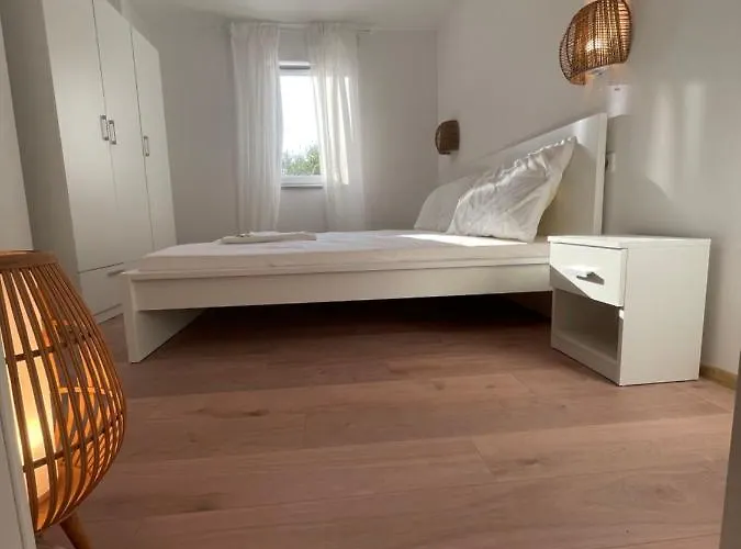 Regina Rex With Swimming Pool Jezera