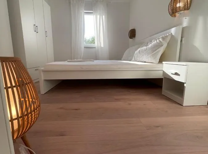 Regina Rex With Swimming Pool Appartamento