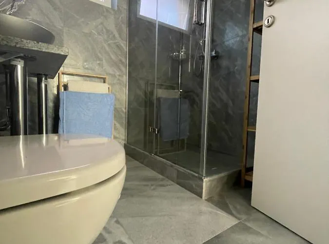 Appartamento Regina Rex With Swimming Pool Jezera