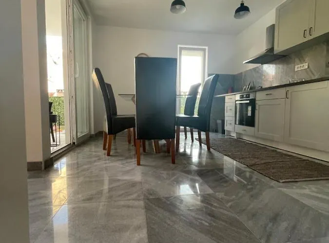 Appartamento Regina Rex With Swimming Pool *