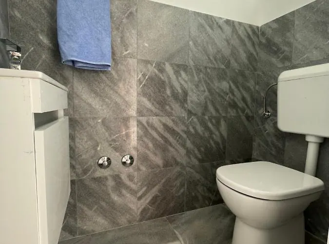 Regina Rex With Swimming Pool Appartamento Jezera