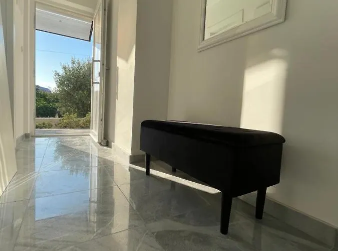 Regina Rex With Swimming Pool Appartamento *