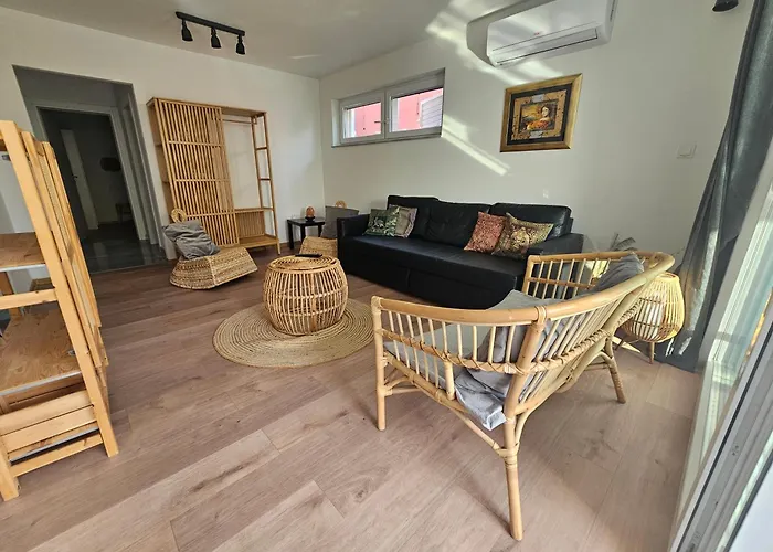 Appartamento Regina Rex With Swimming Pool Jezera