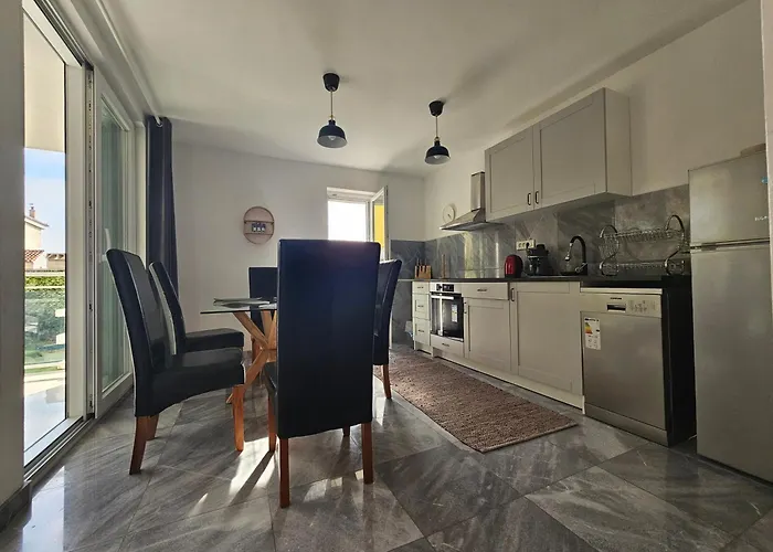 Appartamento Regina Rex With Swimming Pool